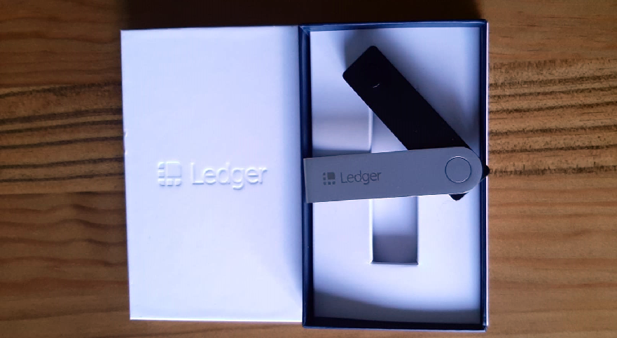 Ledger Nano X Review: How to Securely Store Your Cryptoassets Offline 11